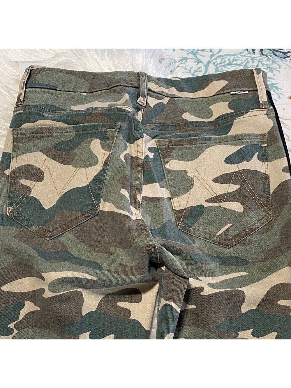 MOTHER Camouflage Pants with Black Detail - Picture 9 of 11